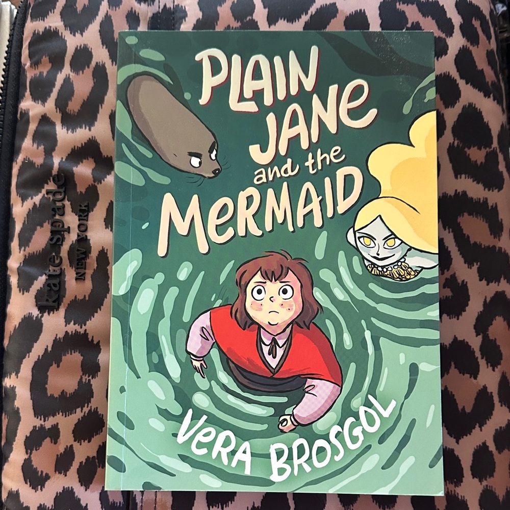 Artis Graphic Novel with Green and Red Cover